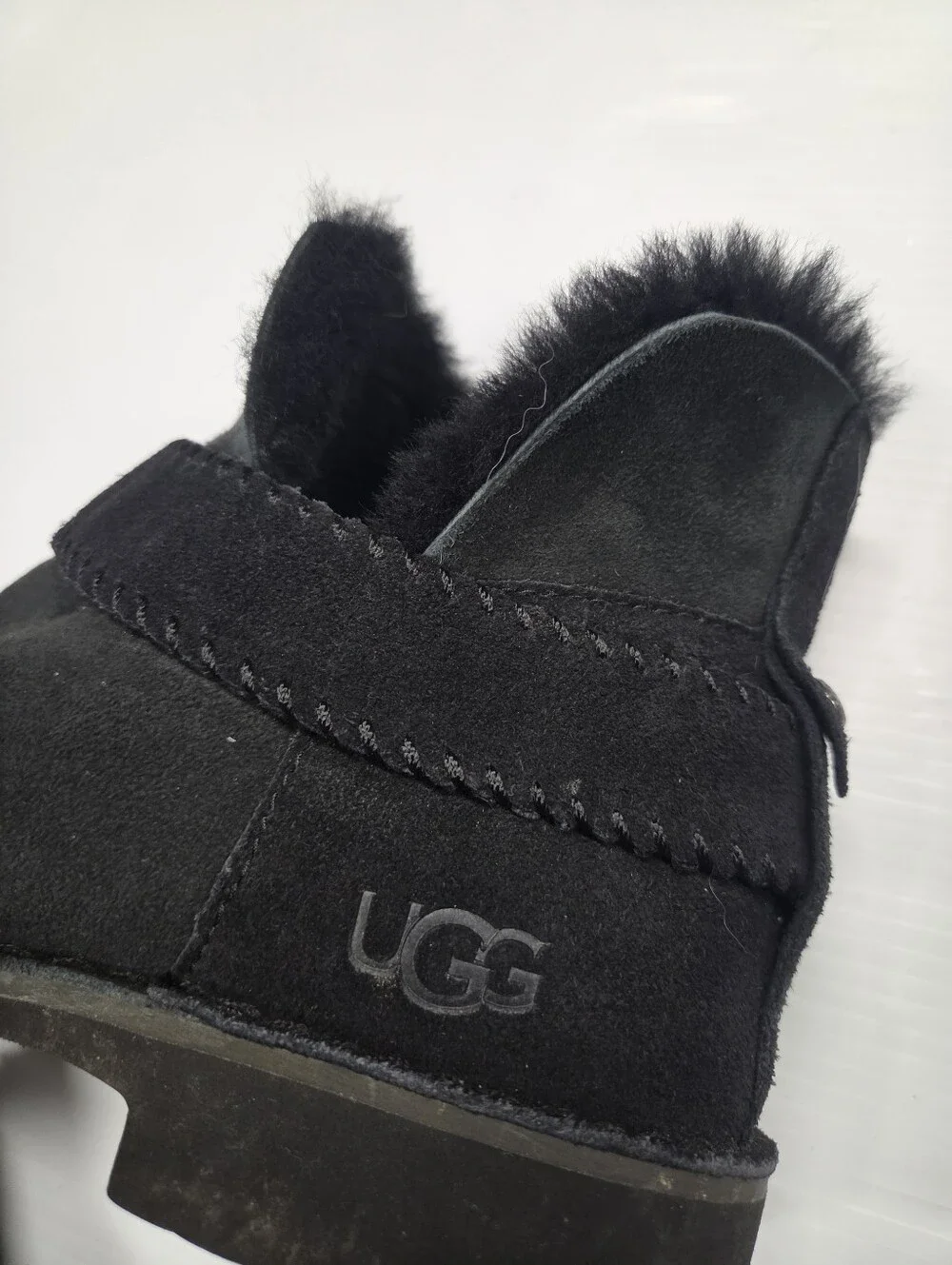 UGG Mckay Black Suede Sheepskin Ankle Boots Booties Size US 9 Women